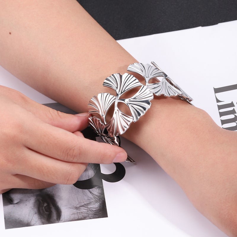 Selling Ginkgo Leaf Stainless Steel Bracelet Wide Version Opening Exaggerated High-End Women'S Gold-Plated Non-Fading Titanium Steel Bracelet - Image 4